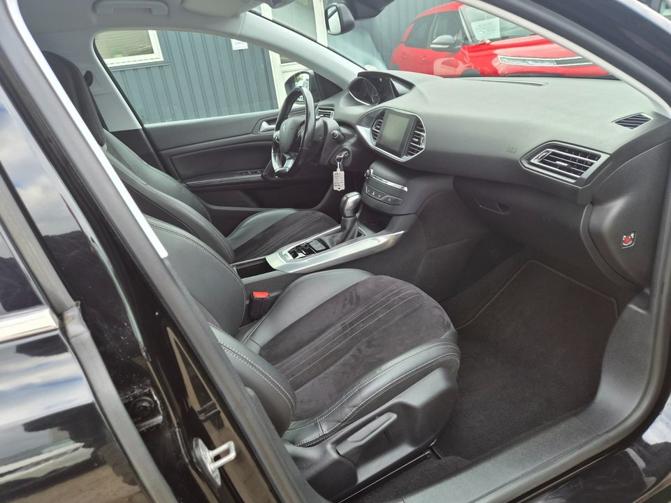 Peugeot 308 1,6 BlueHDi 120 Active SW EAT6 5d