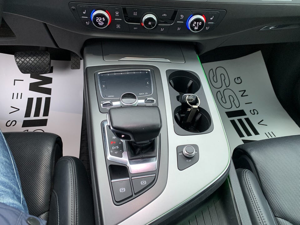 Audi Q7 3,0 TDi 272 S-line quattro Tiptr. 7prs 5d