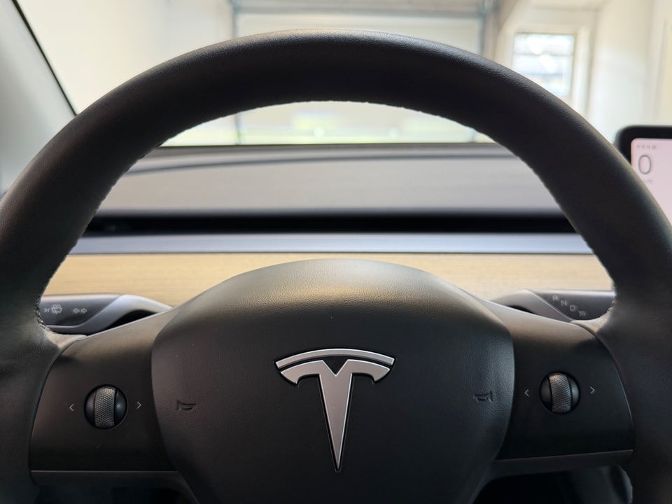 Tesla Model Y RWD 5d