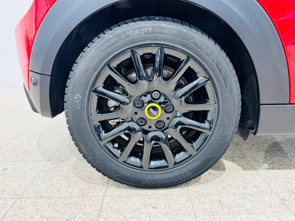 MINI Cooper SE Classic Trim 3d