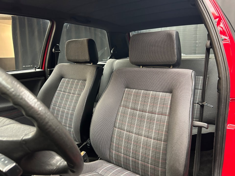 VW Golf II 1,8 GTi 5d