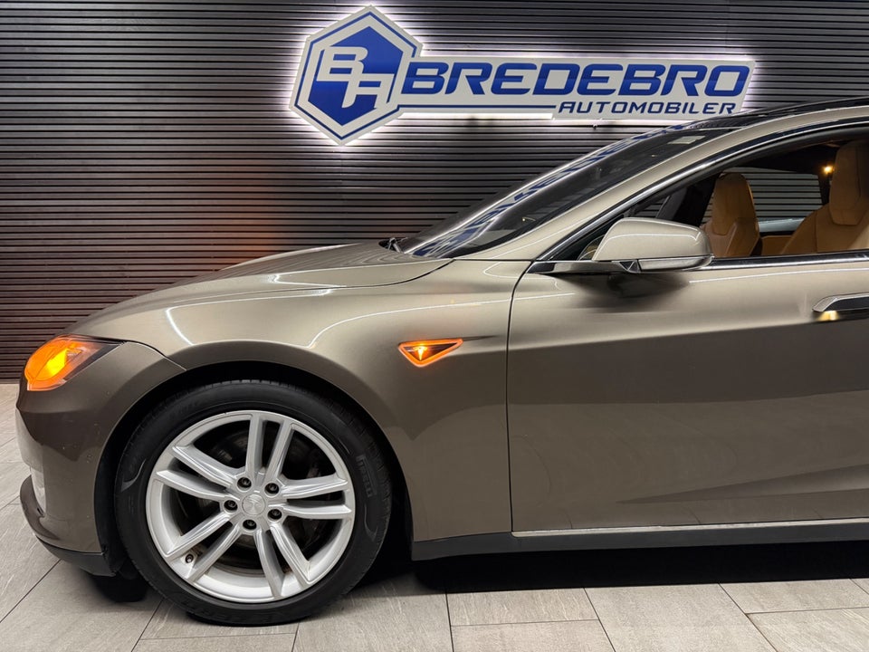 Tesla Model S 70D 5d