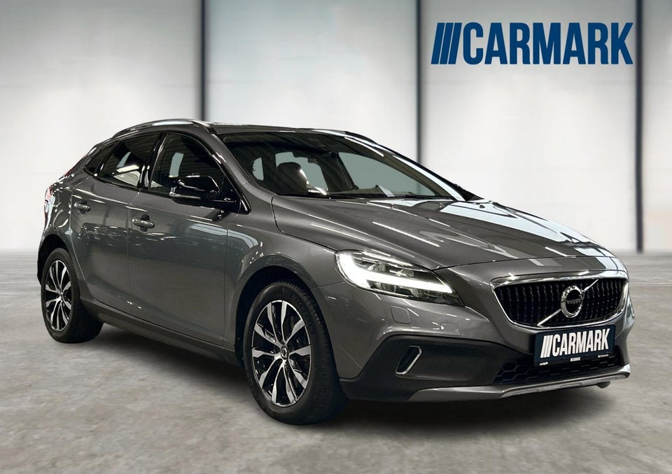 Volvo V40 CC 2,0 D3 150 Momentum aut. 5d