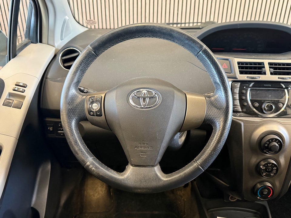 Toyota Yaris 1,4 D-4D T2 5d