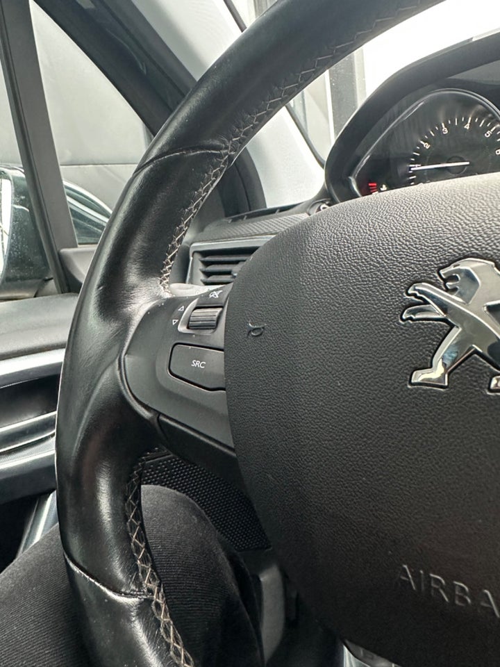 Peugeot 2008 1,2 VTi 82 Allure 5d