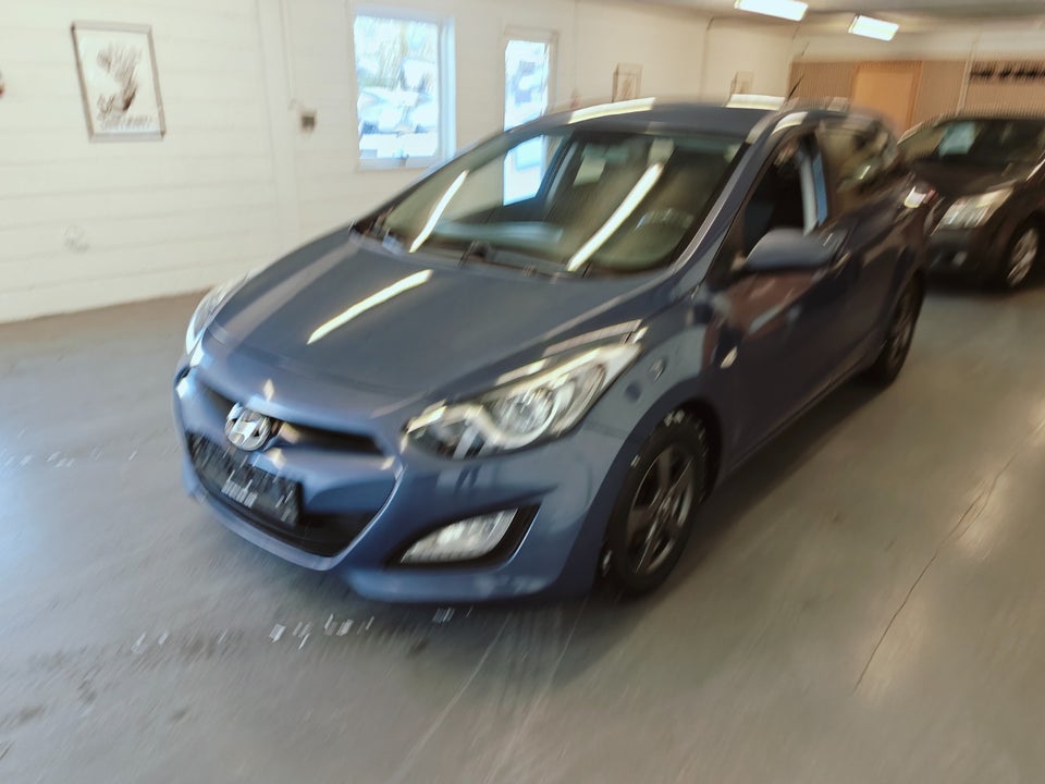 Hyundai i30 1,6 CRDi 110 Style CW Eco 5d