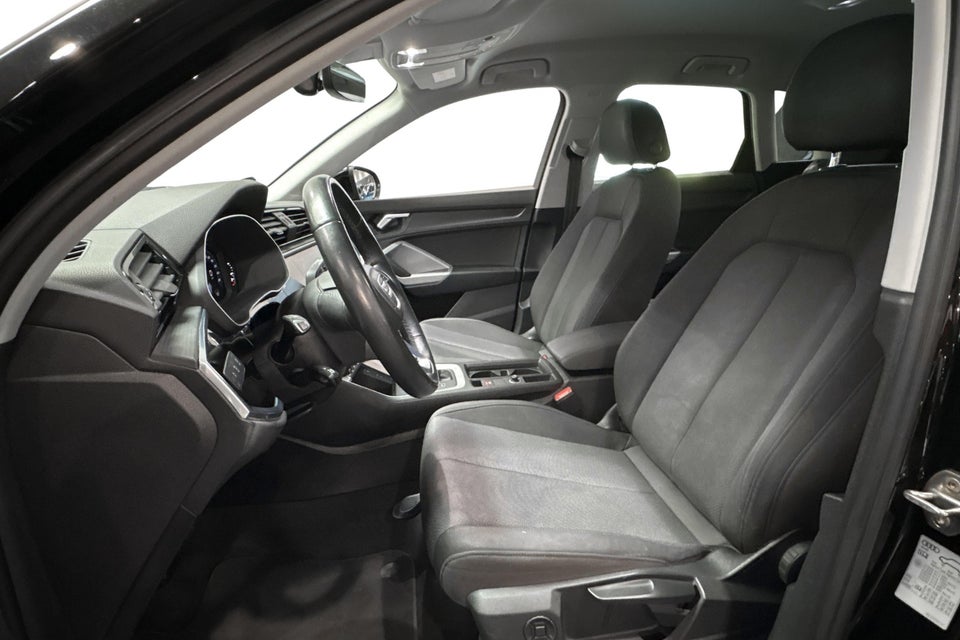 Audi Q3 45 TFSi e Attitude plus S-tr. 5d