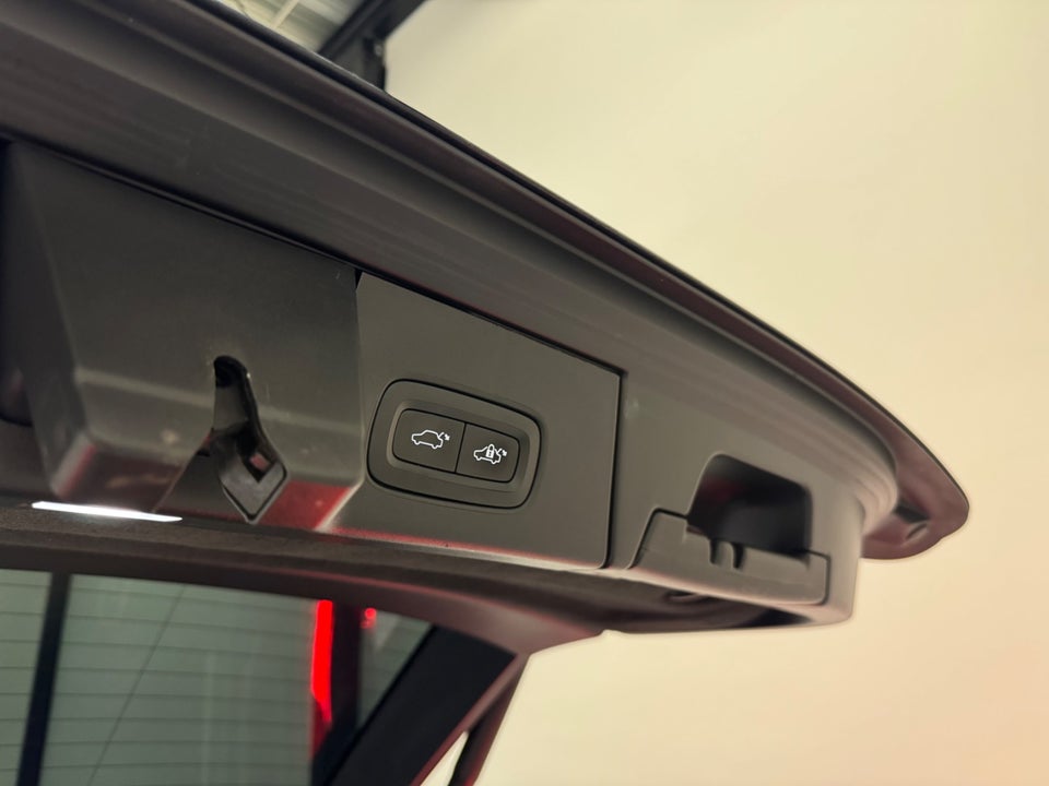 Volvo V90 2,0 D4 190 Momentum aut. 5d