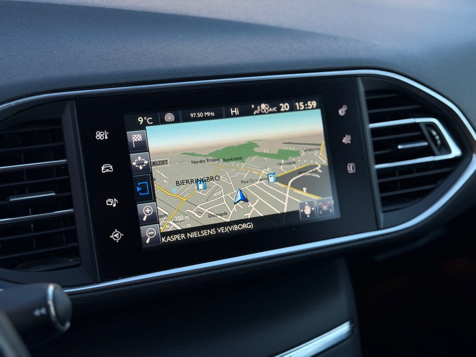 Peugeot 308 1,2 e-THP 130 Allure SW 5d