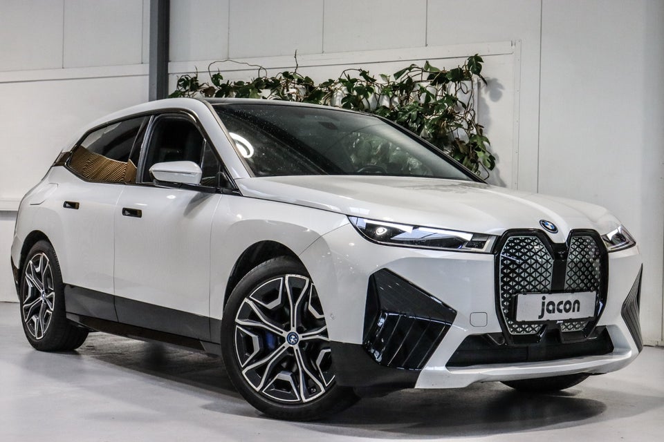 BMW iX xDrive40 M-Sport 5d