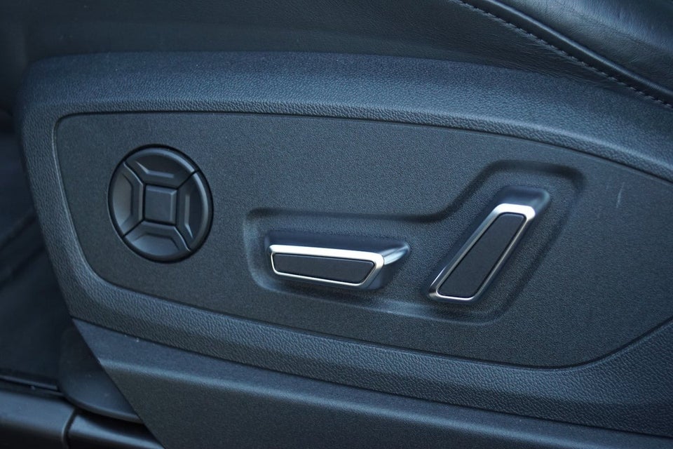 Audi e-tron S quattro 5d