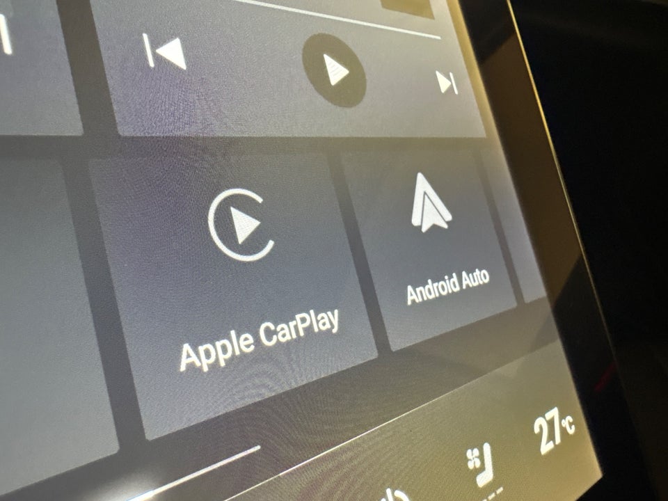 MG Marvel R Luxury 5d