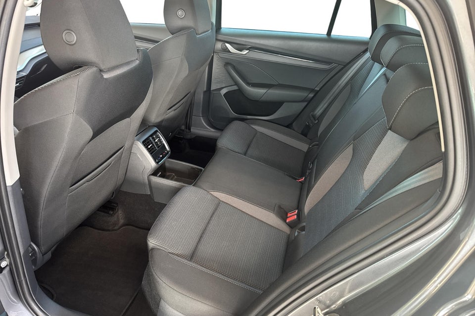 Skoda Octavia 1,5 eTSi 150 Selection Combi DSG 5d