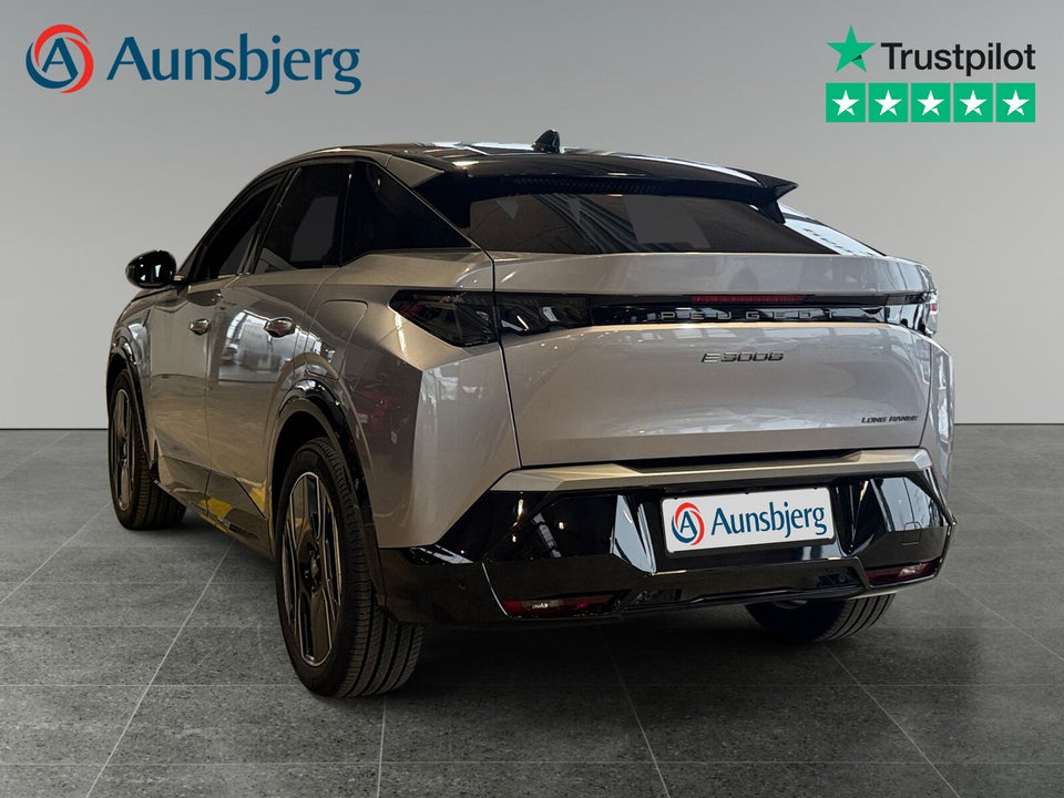 Peugeot e-3008 101 GT 5d