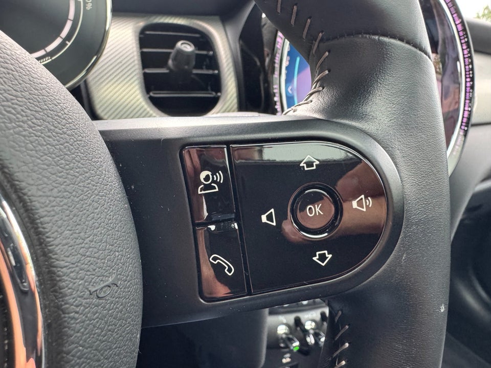 MINI Cooper SE Yours Trim 3d