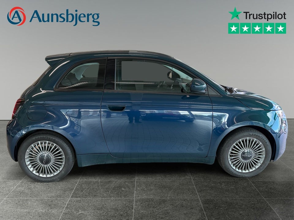 Fiat 500e 42 Icon 3d