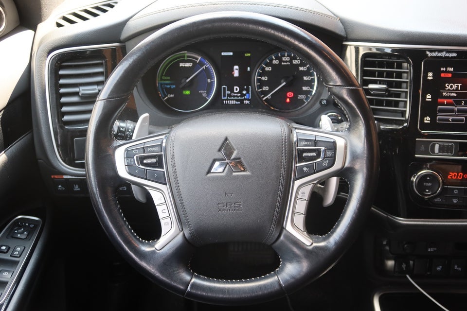 Mitsubishi Outlander 2,4 PHEV Instyle CVT 4WD 5d