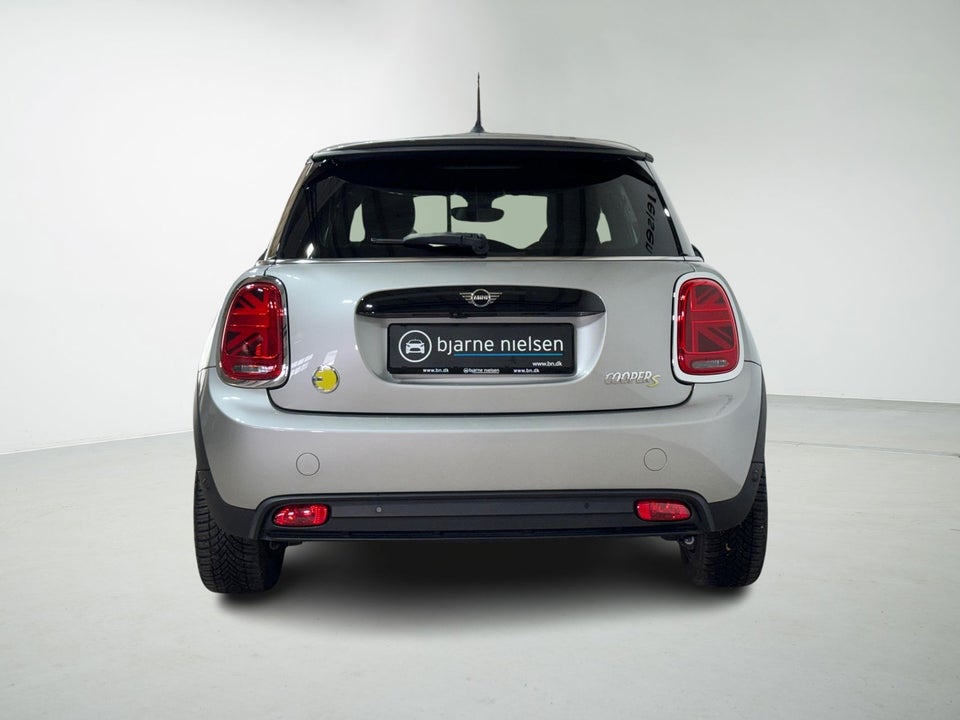 MINI Cooper E Classic Trim L 3d