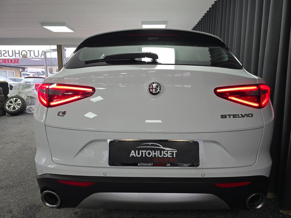 Alfa Romeo Stelvio 2,0 T 200 Edizione aut. Q4 5d
