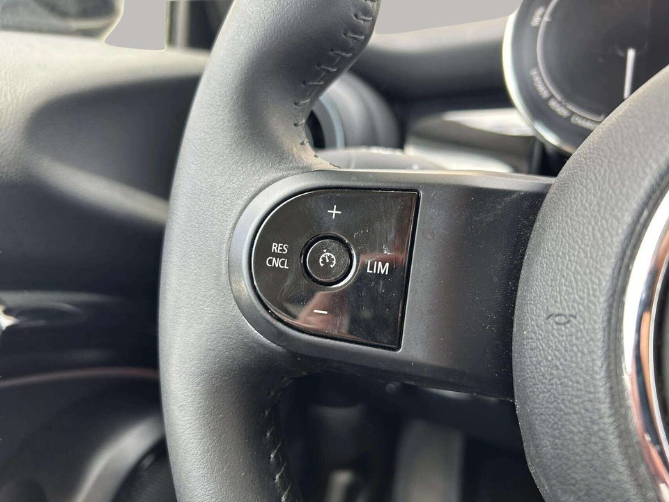 MINI Cooper SE Classic Trim 3d