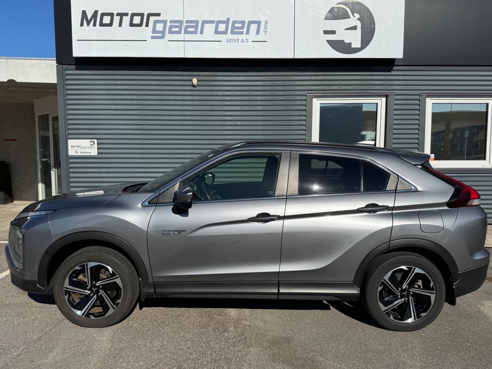 Mitsubishi Eclipse Cross 2,4 PHEV Sport Lux CVT 4WD 5d