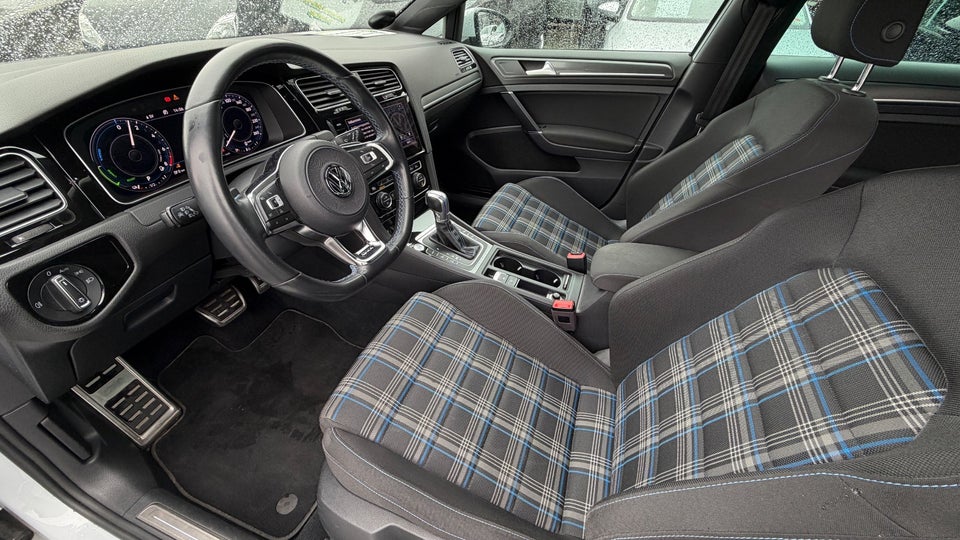 VW Golf VII 1,4 GTE DSG 5d