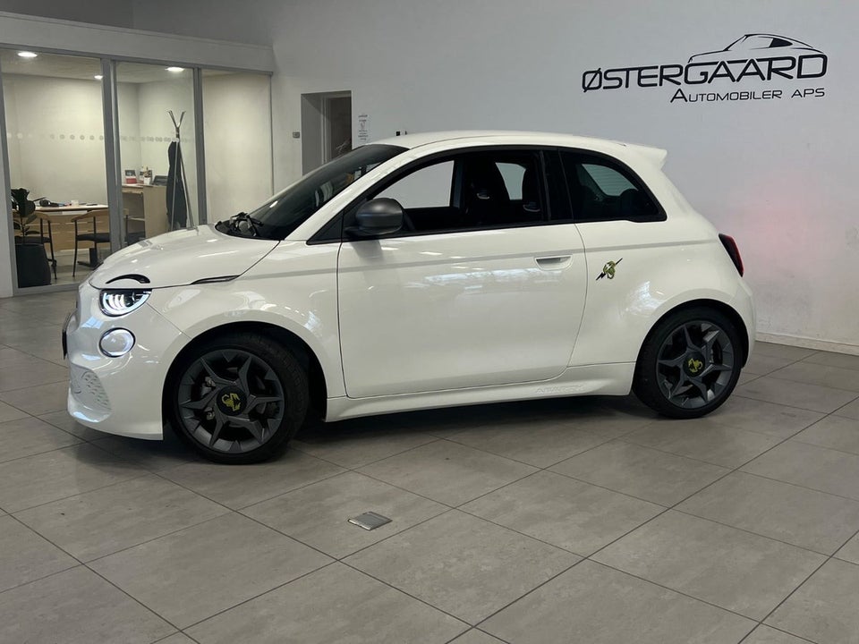 Abarth 500e 3d