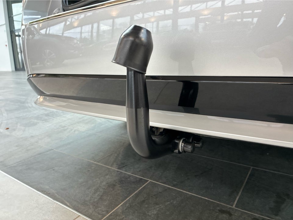 Toyota Corolla 1,8 Hybrid Essential Comfort Touring Sports MDS 5d