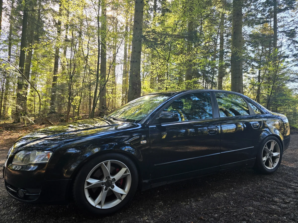 Audi A4 1,8 T 163 4d