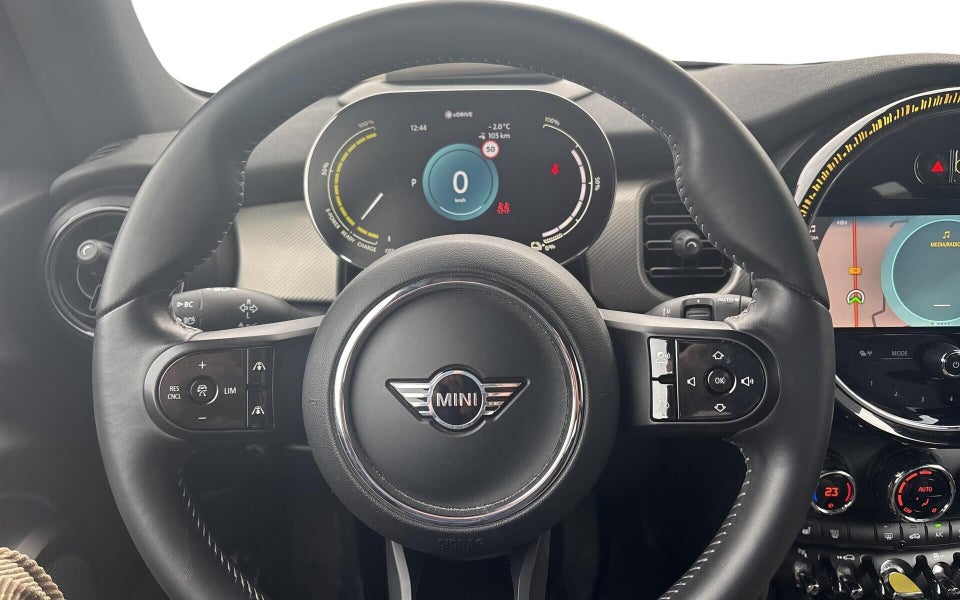 MINI Cooper SE Yours Trim 3d