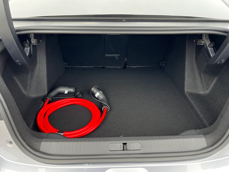Citroën ë-C4 X 50 Shine 4d