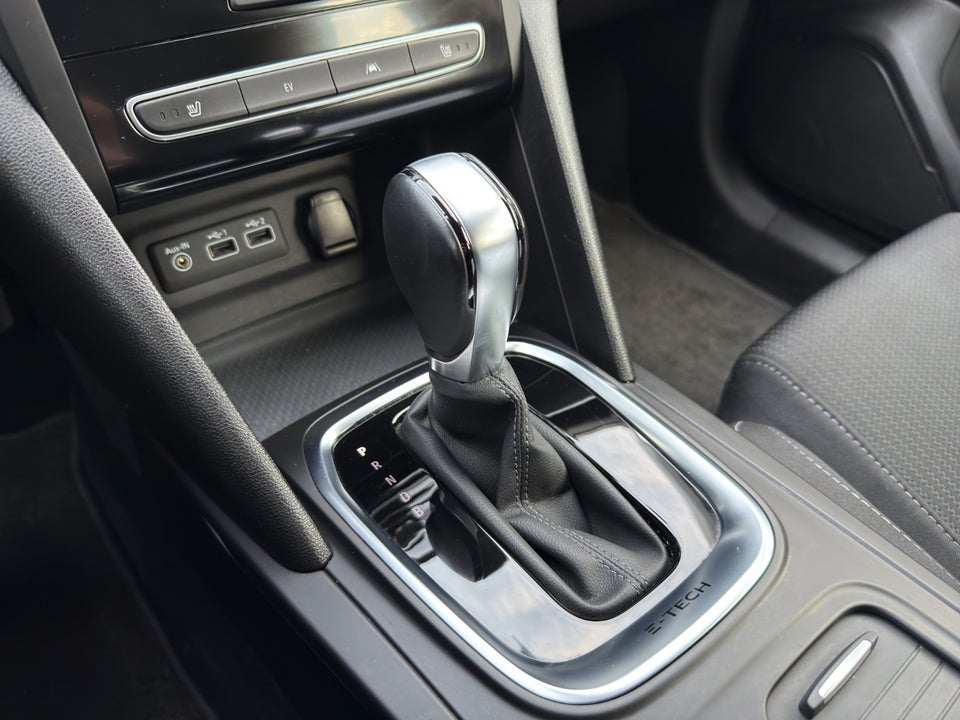 Renault Megane IV 1,6 E-Tech Zen Sport Tourer 5d