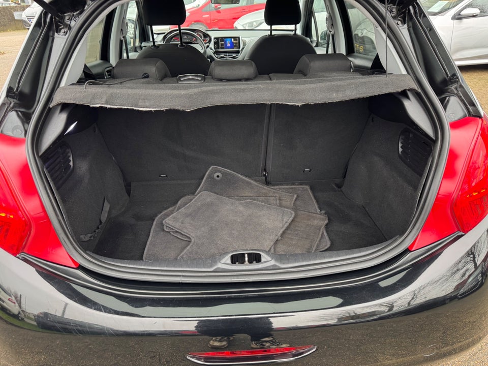 Peugeot 208 1,2 VTi Active 5d