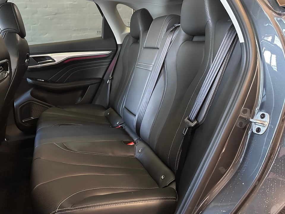 MG Marvel R Luxury 5d