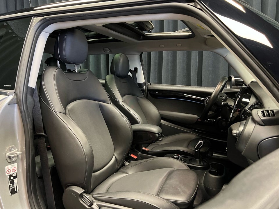 MINI Cooper SE Edition Premium Plus 3d