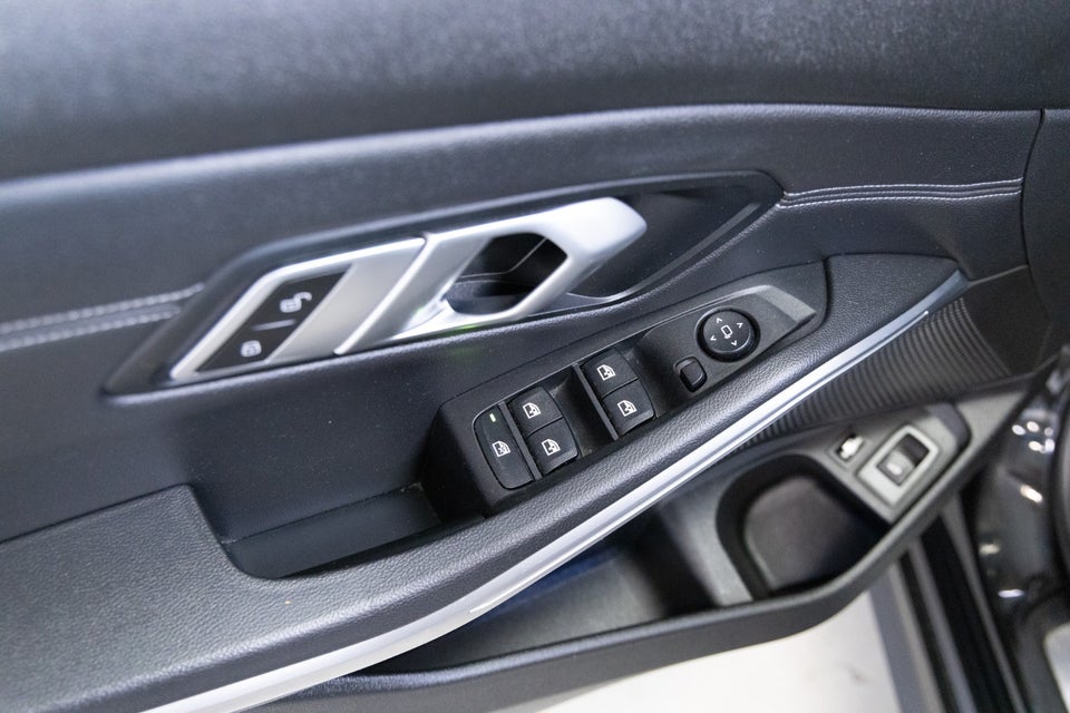 BMW 330e 2,0 Touring Sport Line aut. 5d