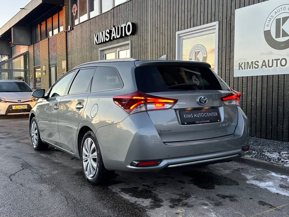 Toyota Auris 1,8 Hybrid H2 Premium Comfort CVT 5d