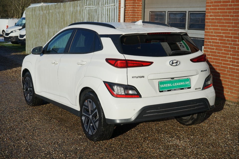 Hyundai Kona 64 EV Advanced Van 5d