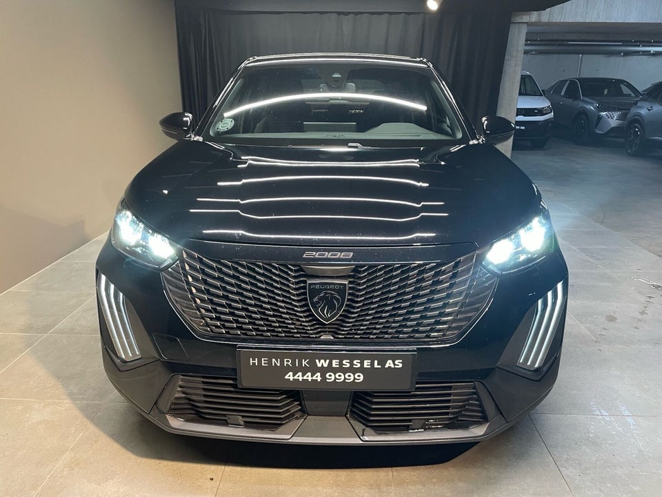 Peugeot 2008 1,2 PureTech 100 Black Limited 5d