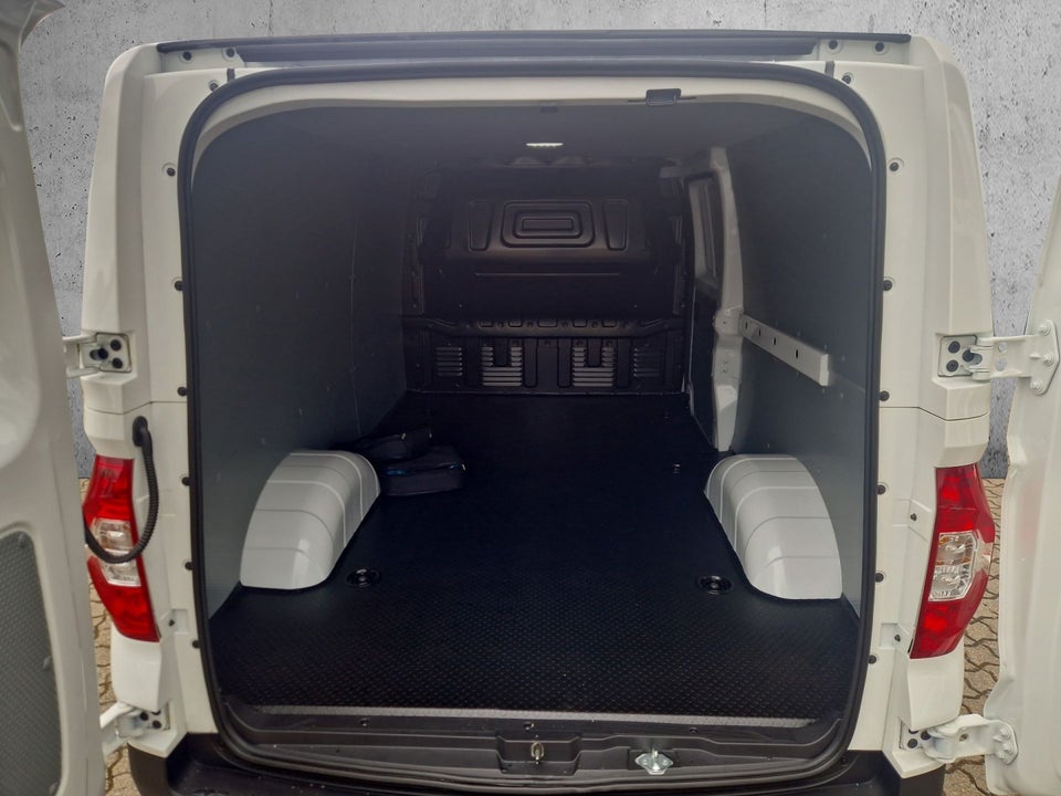 Maxus e-Deliver 3 50 Cargo Van LWB