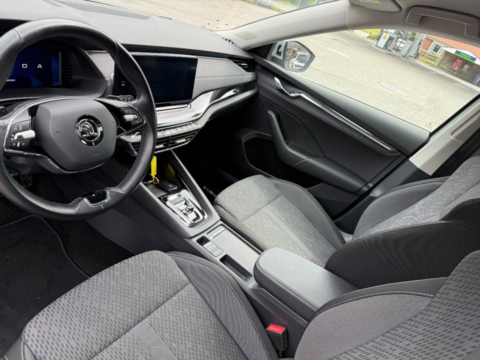 Skoda Octavia 1,4 TSi iV Plus Combi DSG 5d