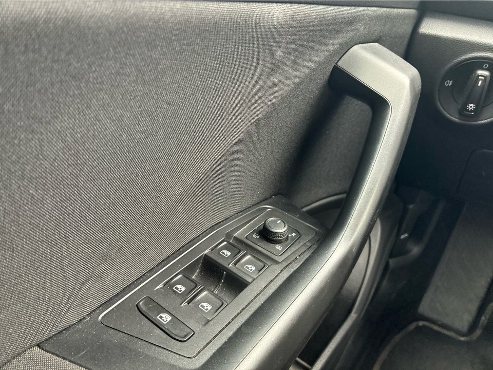 VW T-Roc 1,0 TSi 110 Life 5d