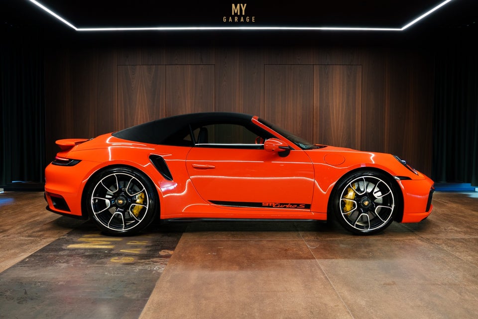 Porsche 911 Turbo S 3,8 Cabriolet PDK 2d