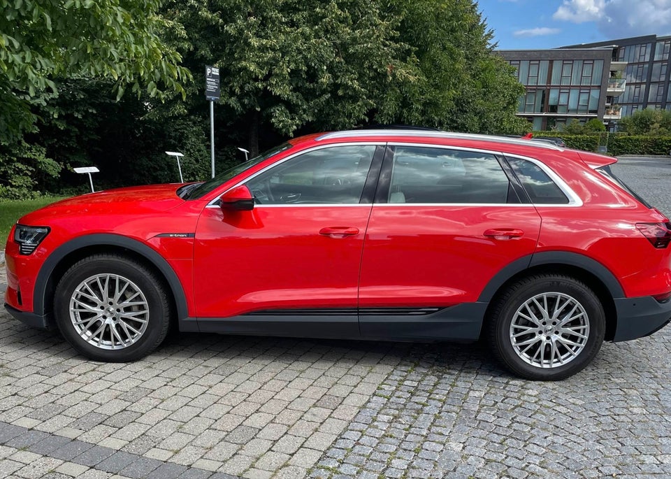 Audi e-tron 55 Advanced quattro 5d