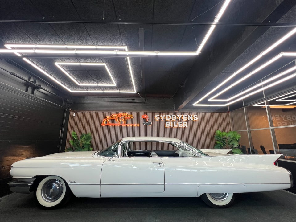 Cadillac Coupé DeVille 6,4 aut. 2d