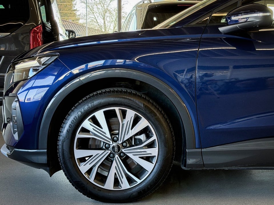 Audi Q4 e-tron 45 Progress 5d