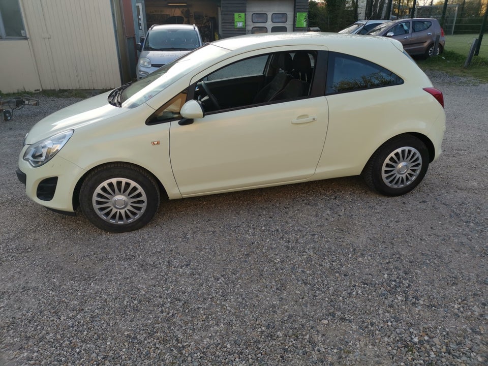 Opel Corsa 1,0 12V Enjoy 3d