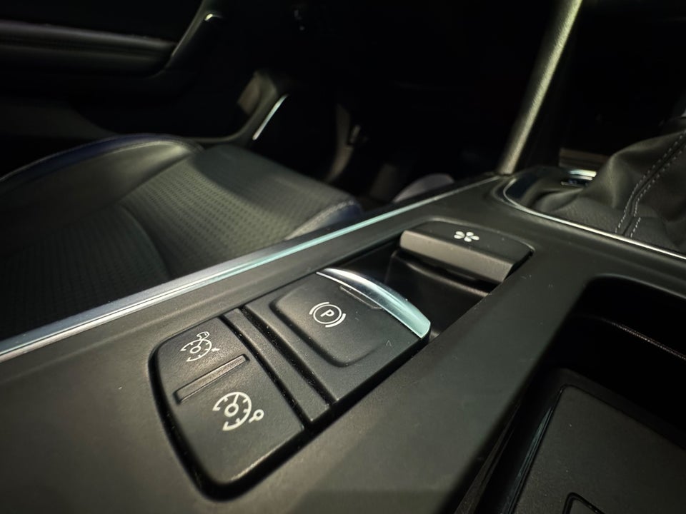 Renault Megane IV 1,3 TCe 160 Bose Edition Sport Tourer EDC 5d