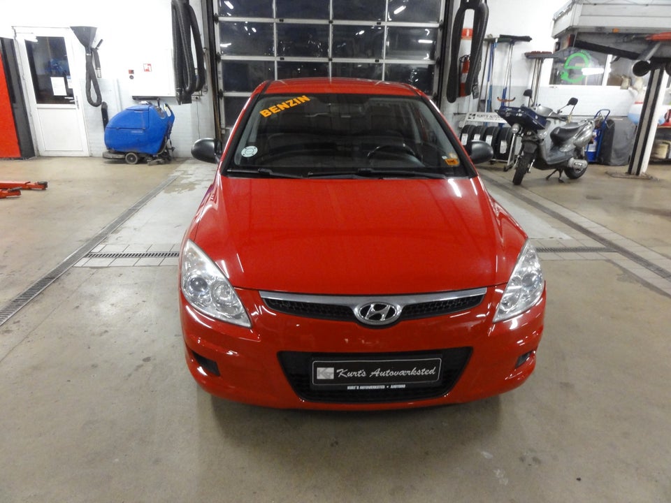 Hyundai i30 1,4 CVVT 109 Comfort 5d