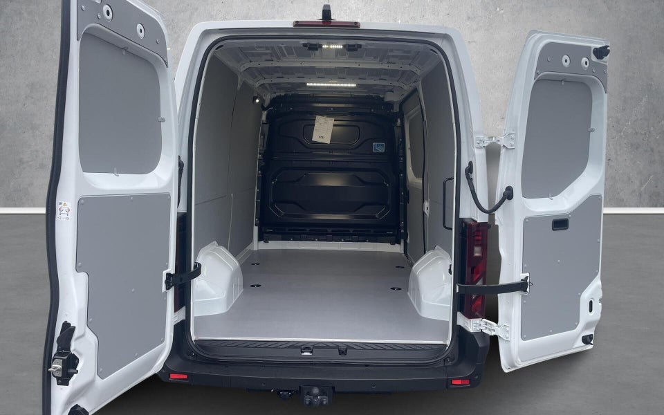 Nissan Interstar 87 L2H2 Tekna